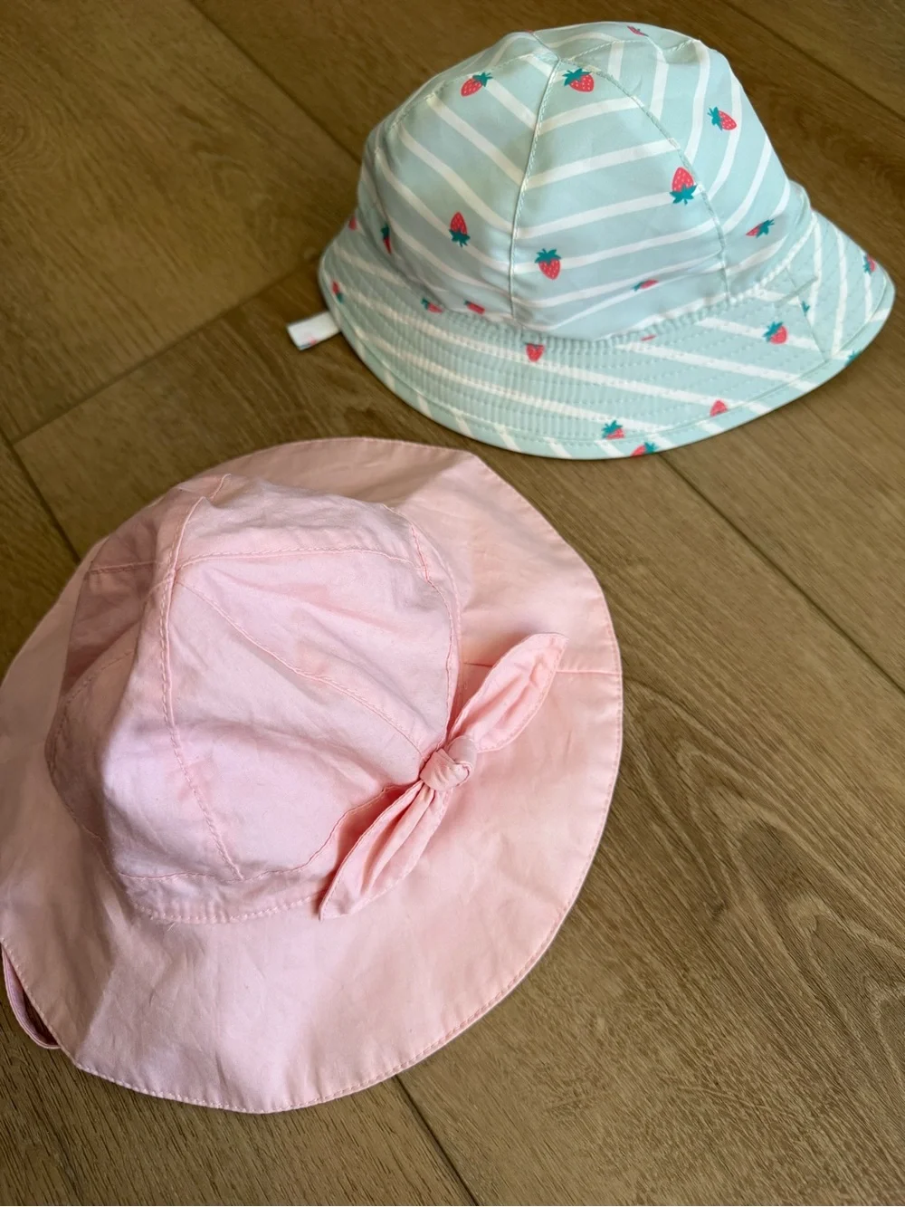 Baby sun hats - Pink Cotton Bow & Strawberry